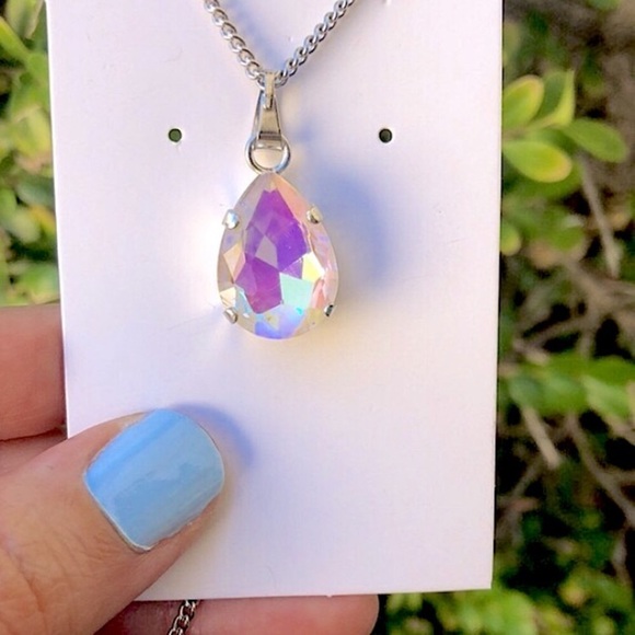White Aurora Borealis Unicorn 🦄 Crystal Drop Necklace - Picture 3 of 5